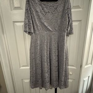 Chic Lace Midi Dress in Gray